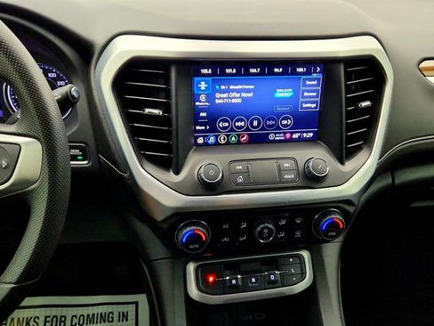 Used 2023 GMC Acadia SLE w/ Driver Convenience Package FWD image 17
