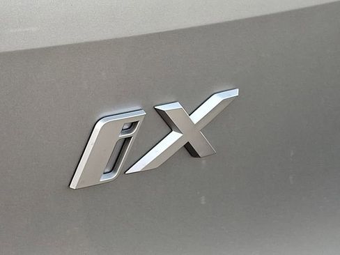 New 2026 BMW iX xDrive60 w/ Premium Package image 21