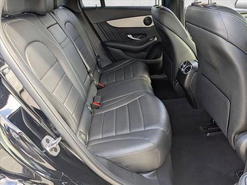 Used 2022 Mercedes-Benz GLC 300 image 19