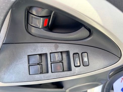 Used 2006 Toyota RAV4 4WD V6 image 16