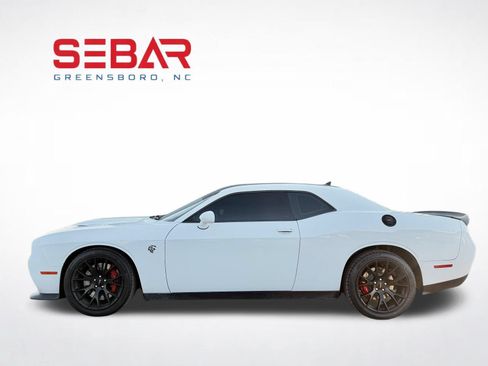 Used 2020 Dodge Challenger SRT Hellcat w/ Plus Package RWD image 11