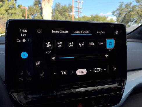 Used 2024 Volkswagen ID.4 S image 10