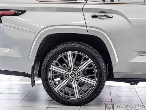 Used 2023 Toyota Sequoia Capstone image 10