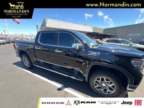 Used 2022 GMC Sierra 1500 SLT w/ SLT Premium Plus Package AWD/4WD image 1