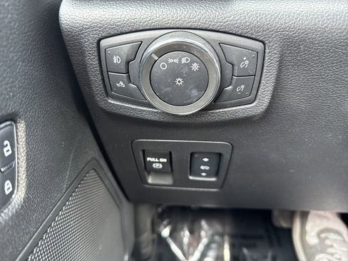 Used 2017 Ford F150 XLT w/ Equipment Group 302A Luxury image 19