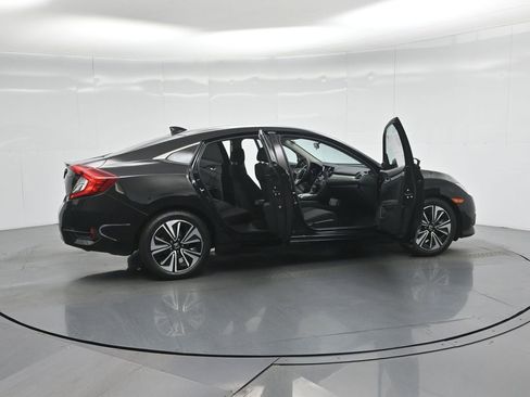 Used 2017 Honda Civic EX-T image 4