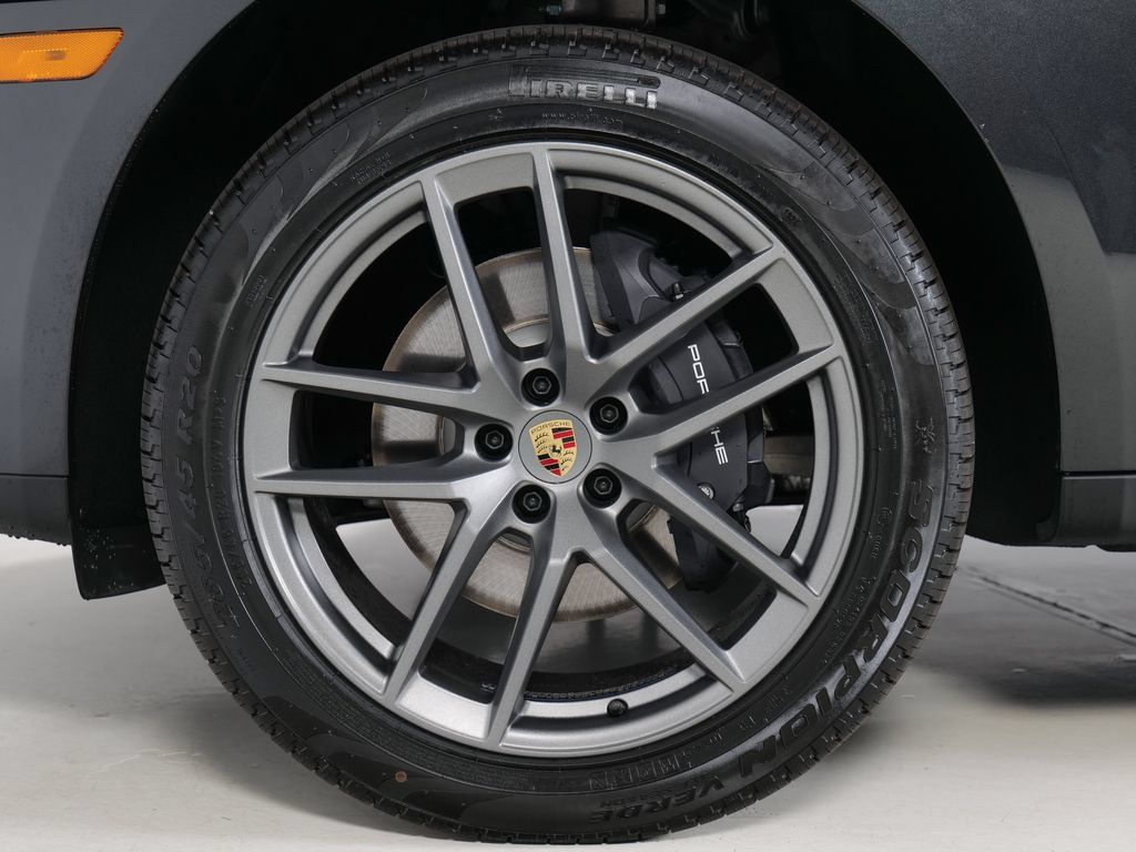 Certified 2026 Porsche Macan AWD/4WD image 28
