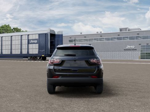 New 2026 Jeep Compass Latitude AWD/4WD image 7