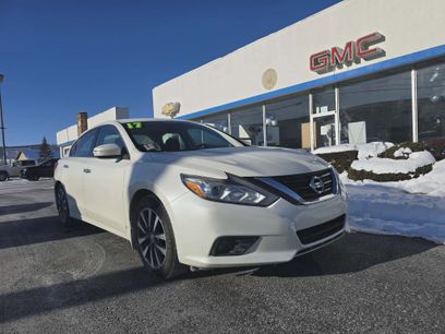 Used 2017 Nissan Altima 2.5 SV w/ Convenience Package