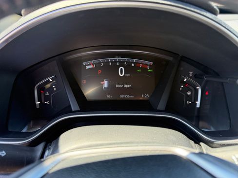 Used 2018 Honda CR-V Touring image 10