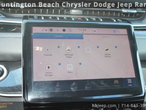 Used 2023 Jeep Grand Cherokee Trailhawk image 32