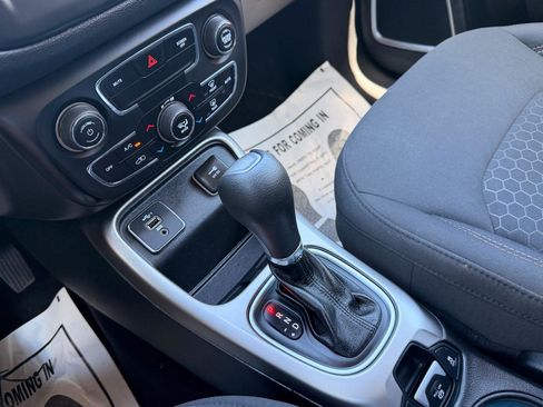 Used 2019 Jeep Compass Sport FWD image 31