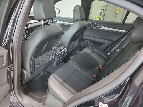 Used 2024 Alfa Romeo Stelvio Ti image 35