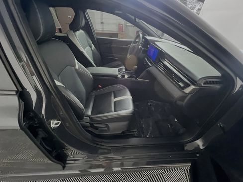 Used 2025 Toyota Camry SE w/ Multimedia Upgrade Package image 31