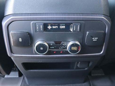 Used 2024 Ford Expedition Platinum image 35