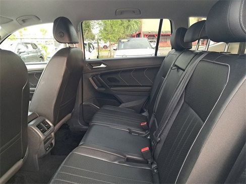Certified 2023 Volkswagen Tiguan SE image 11