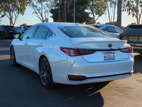 Used 2024 Lexus ES 300h 300h image 8