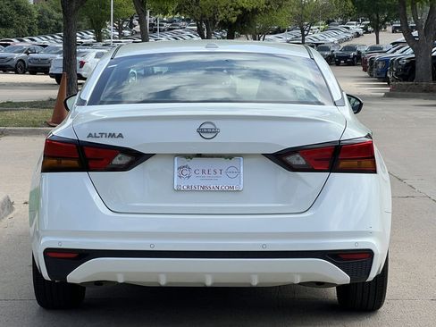 Certified 2025 Nissan Altima 2.5 SV image 5