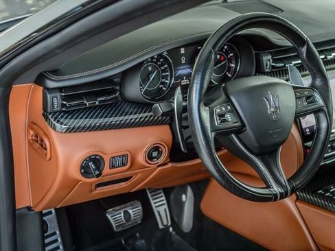 Used 2021 Maserati Quattroporte S GranSport Q4 AWD/4WD image 28