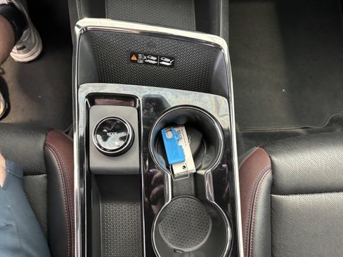 Used 2025 Chevrolet Equinox RS w/ Safety and Technology Package FWD image 16