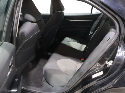 Used 2018 Toyota Camry LE FWD image 16
