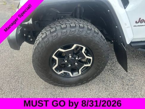 Used 2023 Jeep Gladiator Rubicon w/ LED Lighting Group AWD/4WD image 10
