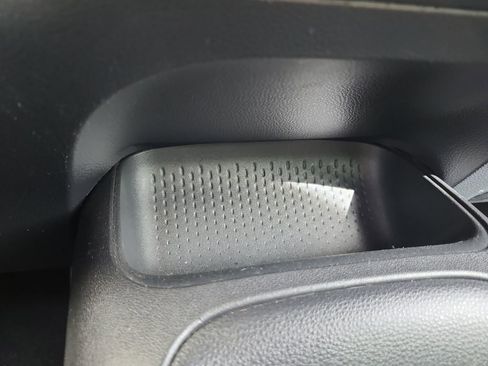 Used 2021 Toyota Corolla LE w/ Carpet Mat Package (TMS) FWD image 21