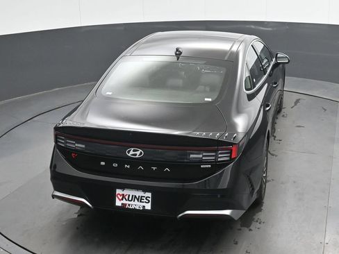 Used 2025 Hyundai Sonata Limited FWD image 29