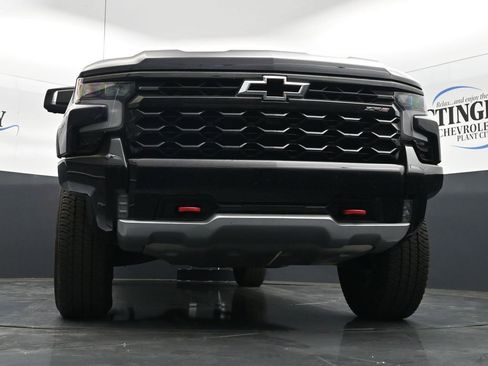 Used 2022 Chevrolet Silverado 1500 ZR2 w/ Technology Package image 18