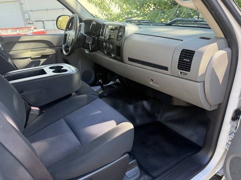 Used 2012 Chevrolet Silverado 1500 W/T AWD/4WD image 17
