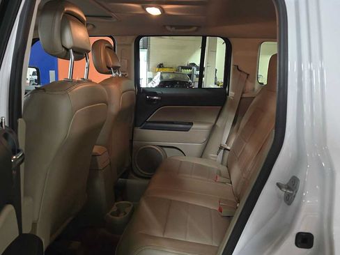 Used 2015 Jeep Patriot High Altitude AWD/4WD image 16