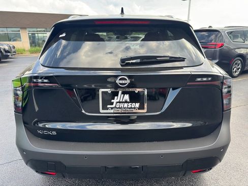 New 2026 Nissan Kicks SV w/ SV Premium Package FWD image 4