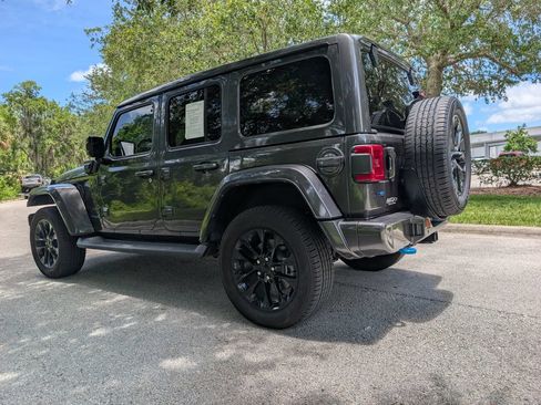 Used 2021 Jeep Wrangler Unlimited Sahara AWD/4WD image 6