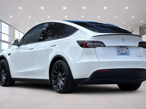 Used 2022 Tesla Model Y Performance AWD/4WD image 6