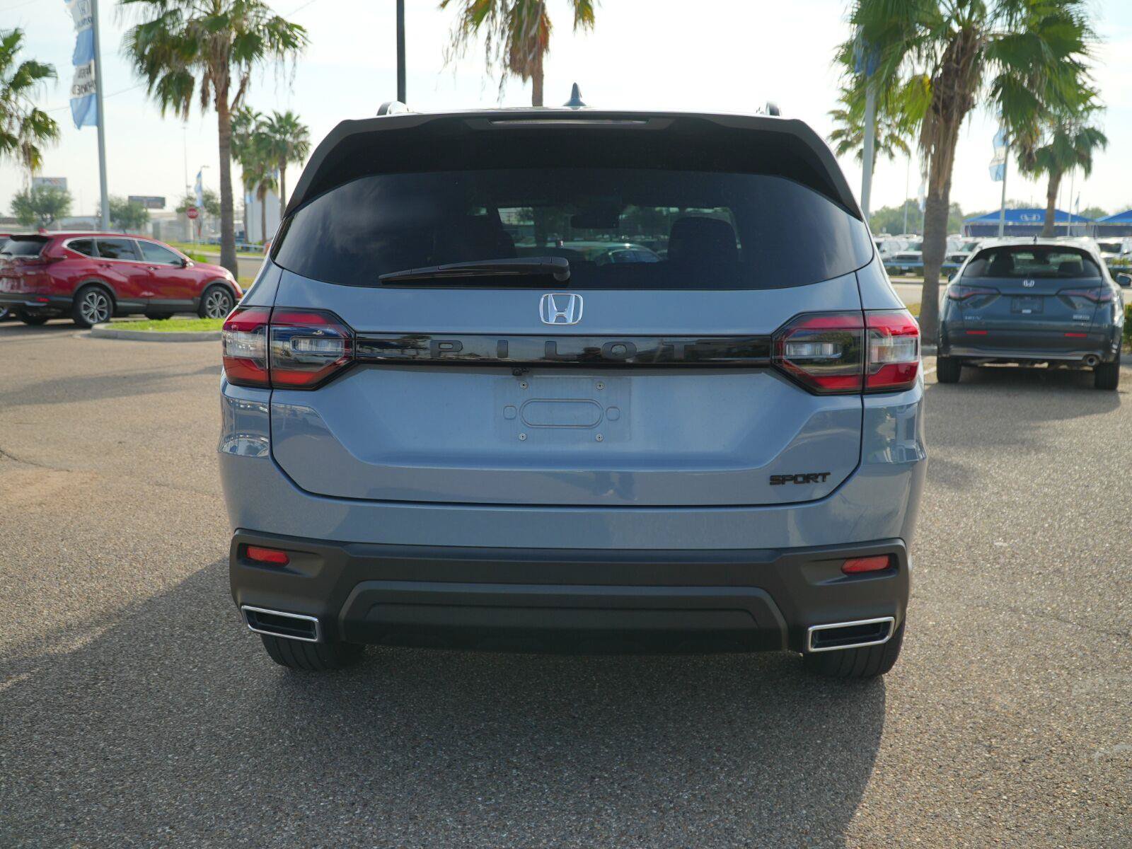 Used 2025 Honda Pilot Sport image 7