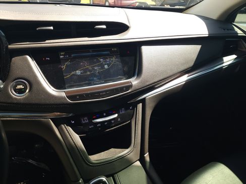 Used 2019 Cadillac XT5 Luxury AWD/4WD image 15