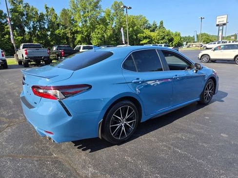 Used 2024 Toyota Camry SE FWD image 8