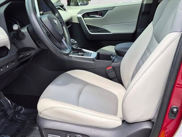 Used 2023 Toyota RAV4 XLE Premium AWD/4WD image 15