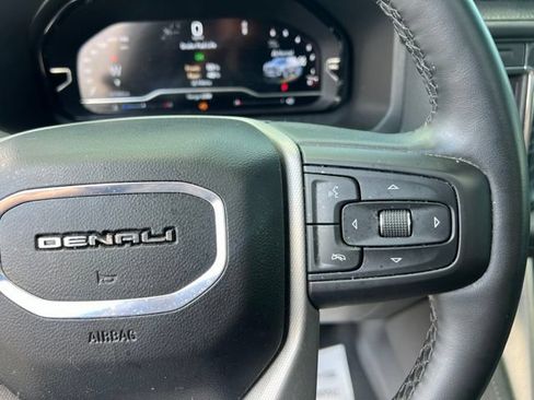 Used 2024 GMC Yukon Denali AWD/4WD image 28