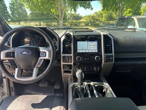 Used 2018 Ford F150 Lariat RWD image 11