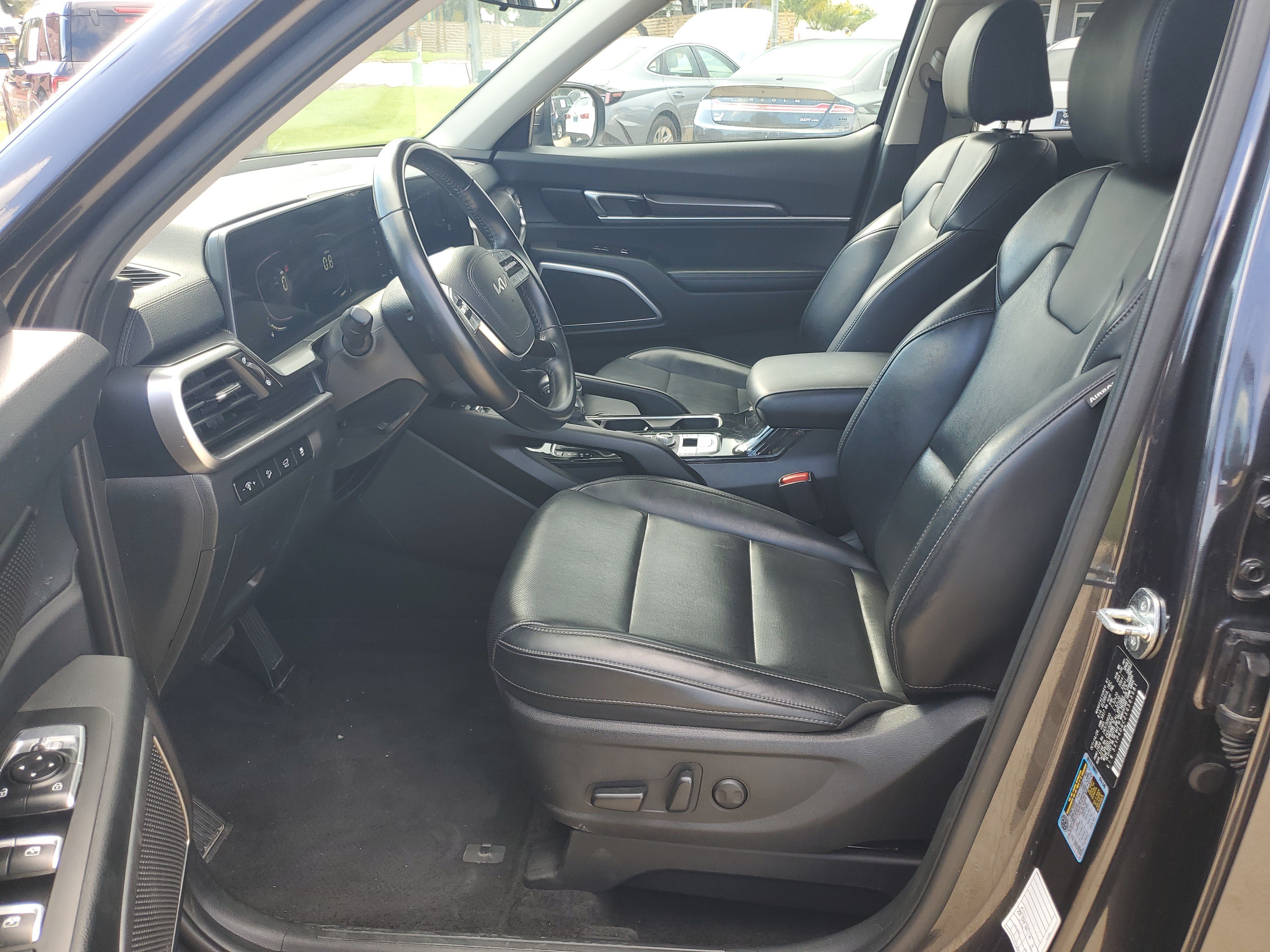 Used 2025 Kia Telluride S AWD/4WD image 4