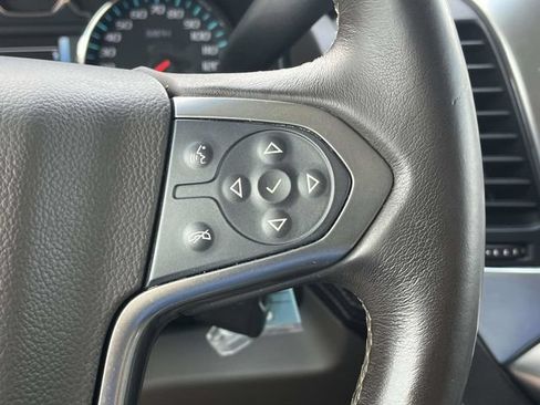 Used 2019 Chevrolet Suburban LT AWD/4WD image 29