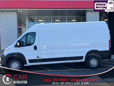 Used 2024 RAM ProMaster 2500 w/ Convenience Group FWD image 4