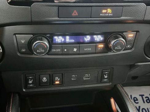 Used 2022 Nissan Frontier PRO-4X AWD/4WD image 16