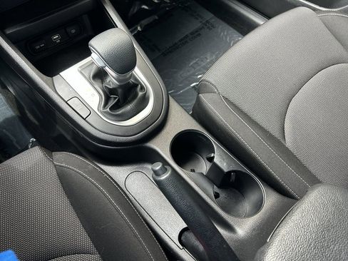 Used 2024 Kia Forte LXS w/ LXS Technology Package FWD image 20