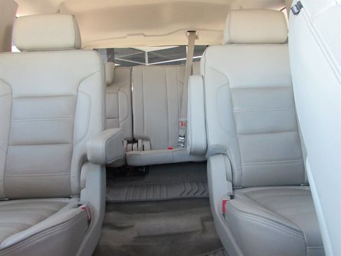 Used 2016 GMC Yukon Denali w/ Open Road Package RWD image 30