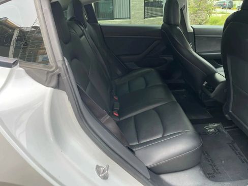 Used 2023 Tesla Model 3 Standard Range image 16