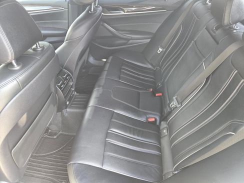 Used 2020 BMW 530i w/ Convenience Package RWD image 12