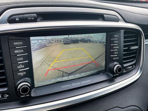 Used 2016 Kia Sorento SX image 25