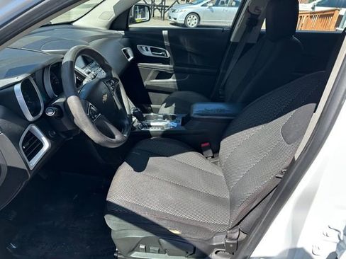 Used 2016 Chevrolet Equinox LS image 9